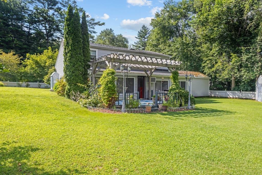 East Bridgewater, MA 02333,1668 Central St