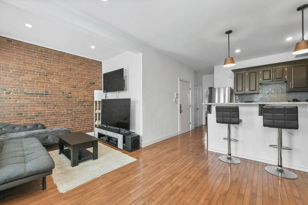 Boston, MA 02127,168 F St #3