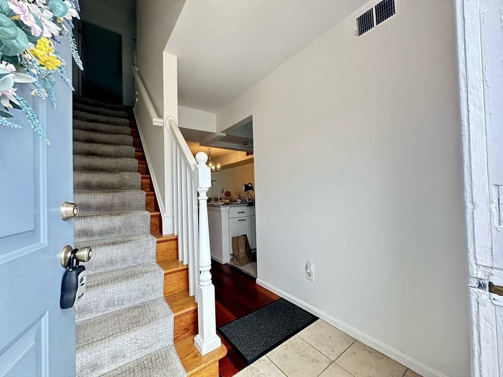 Framingham, MA 01701,404 Windsor Dr #404