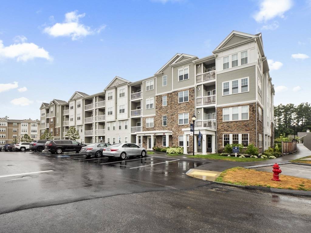 North Reading, MA 01864,250 Martins Landing #213
