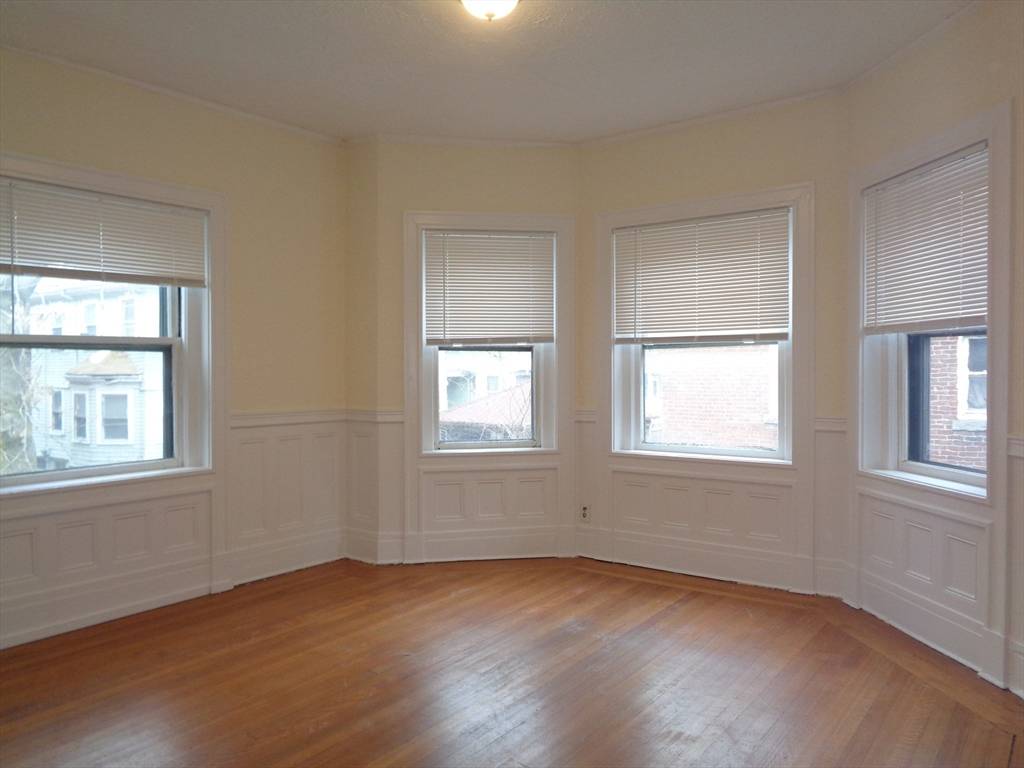 Brookline, MA 02446,6 Beals Street #2