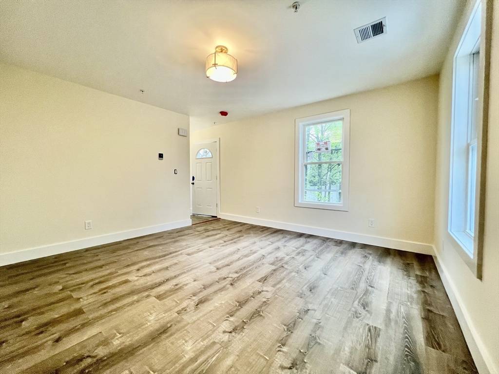 Newton, MA 02458,13 Dalby St #A