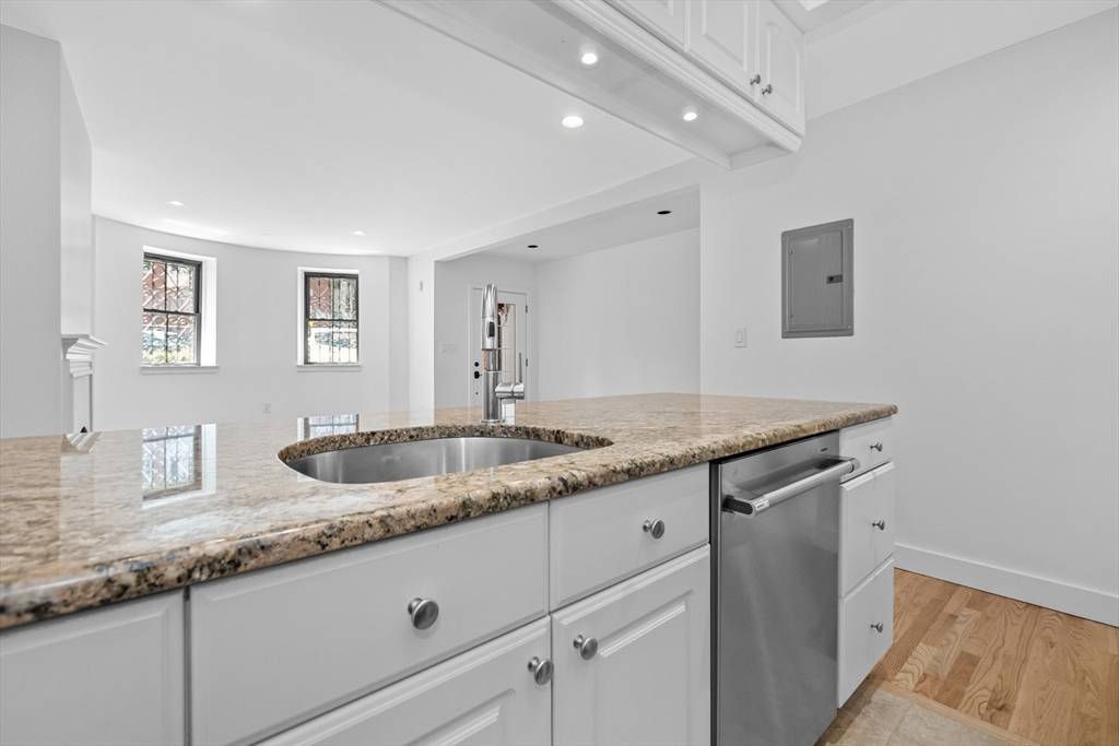 Boston, MA 02116,131 Warren Ave #1