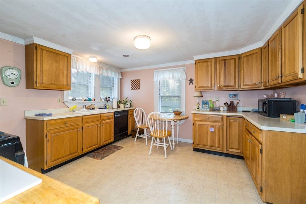 Natick, MA 01760,15 Pitts St