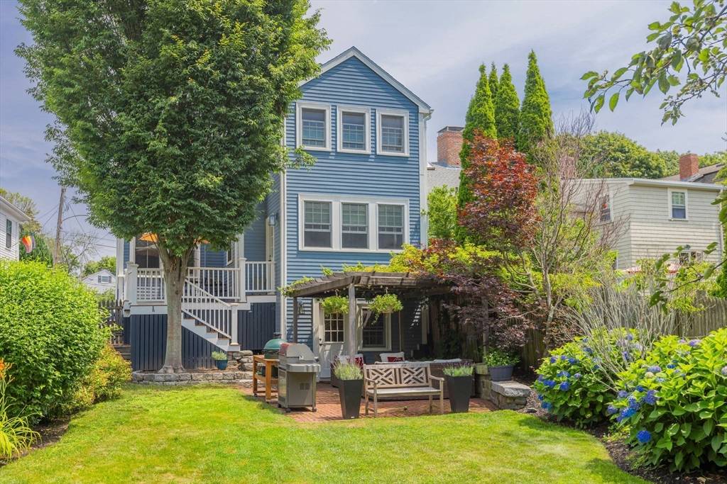 Marblehead, MA 01945,7 Waldron Ct