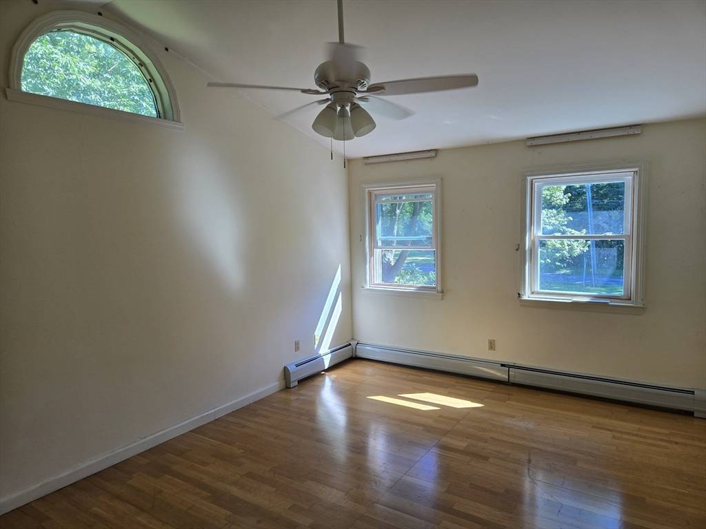 Deerfield, MA 01373,61 Mill Village Rd #B