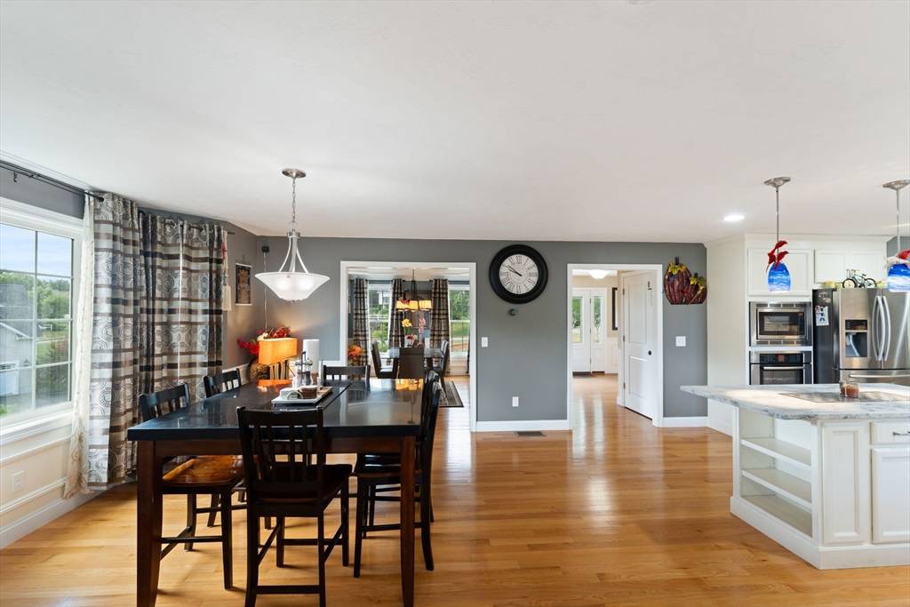 Cumberland, RI 02864,14 Longbrook Dr