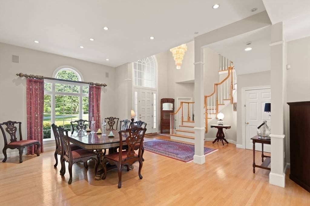 Topsfield, MA 01983,2 New Meadow Lane