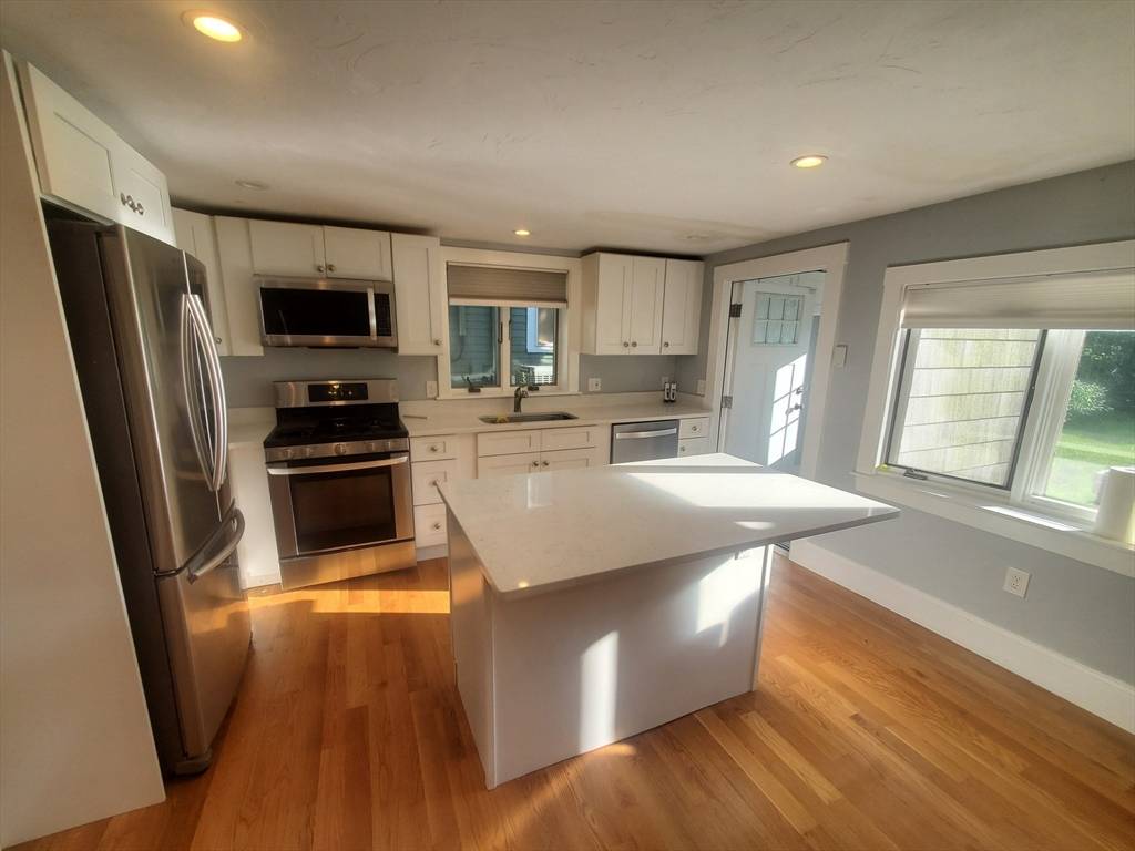 Weymouth, MA 02188,89 Front Street #2