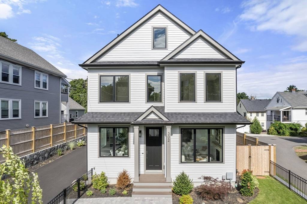 Watertown, MA 02472,300-302 Waverley Ave #302
