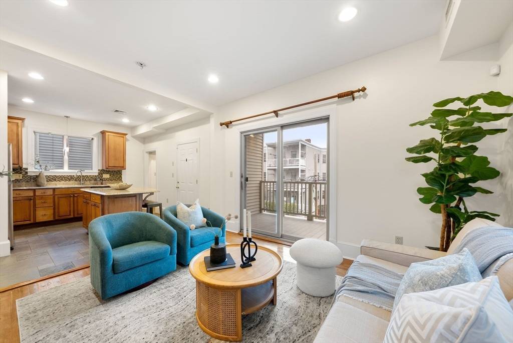 Boston, MA 02125,62 Romsey Street #2