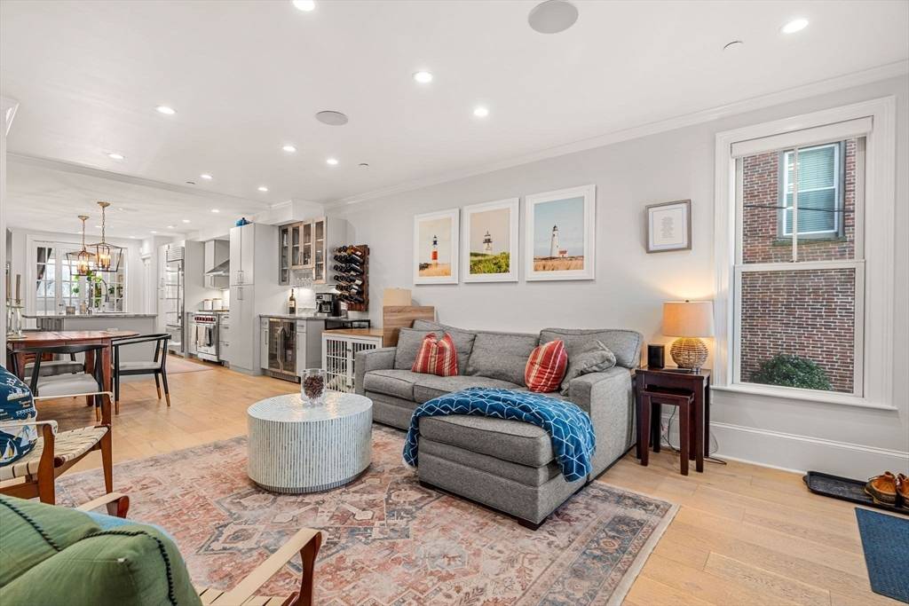 Boston, MA 02127,530 East Broadway Street #1