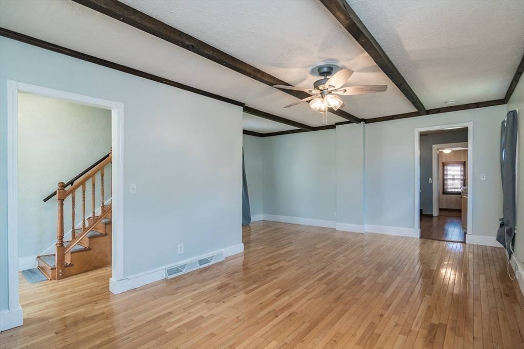 Chicopee, MA 01013,14 Norman Street