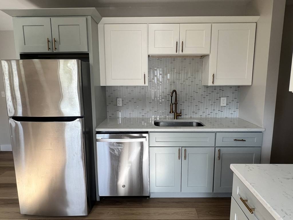 Methuen, MA 01844,52 Pelham Street #1
