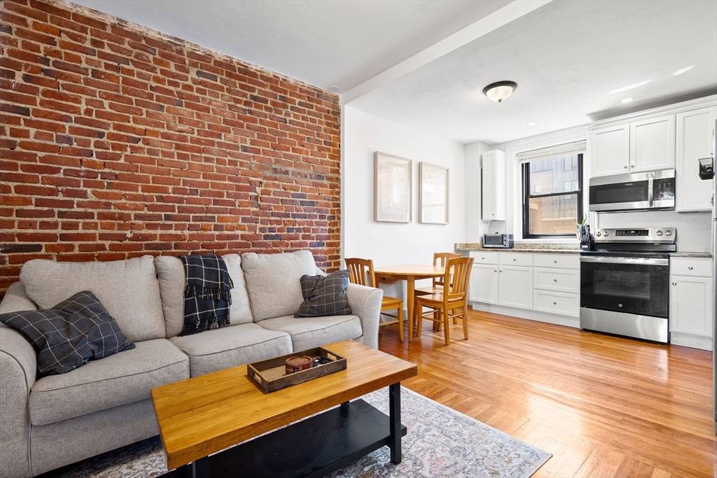 Boston, MA 02215,107 Jersey St #16