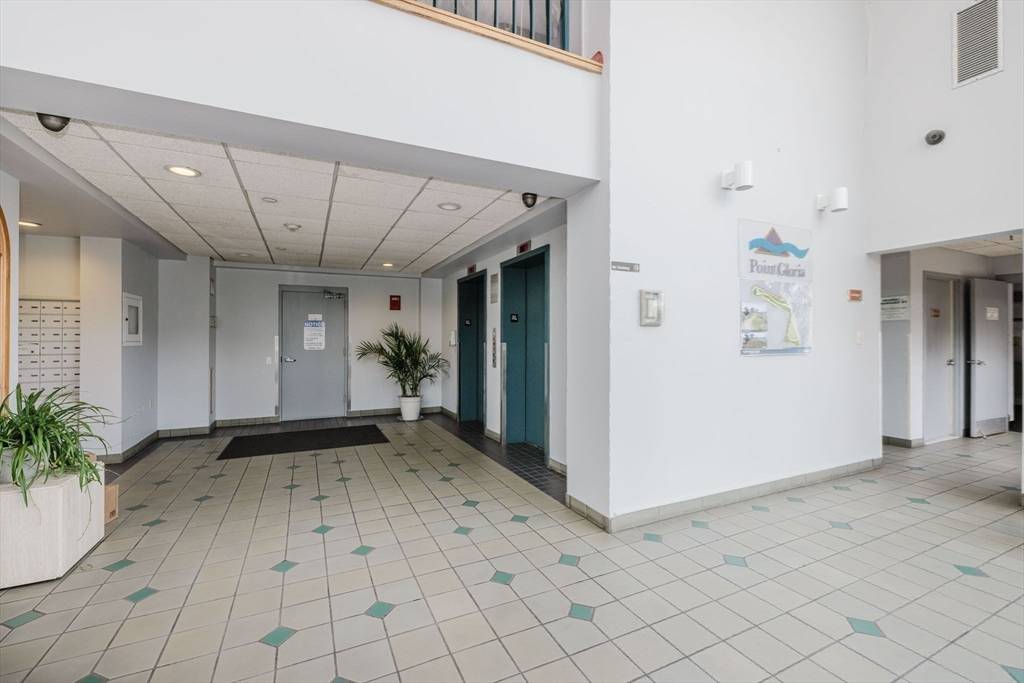 Fall River, MA 02720,750 Davol St #324