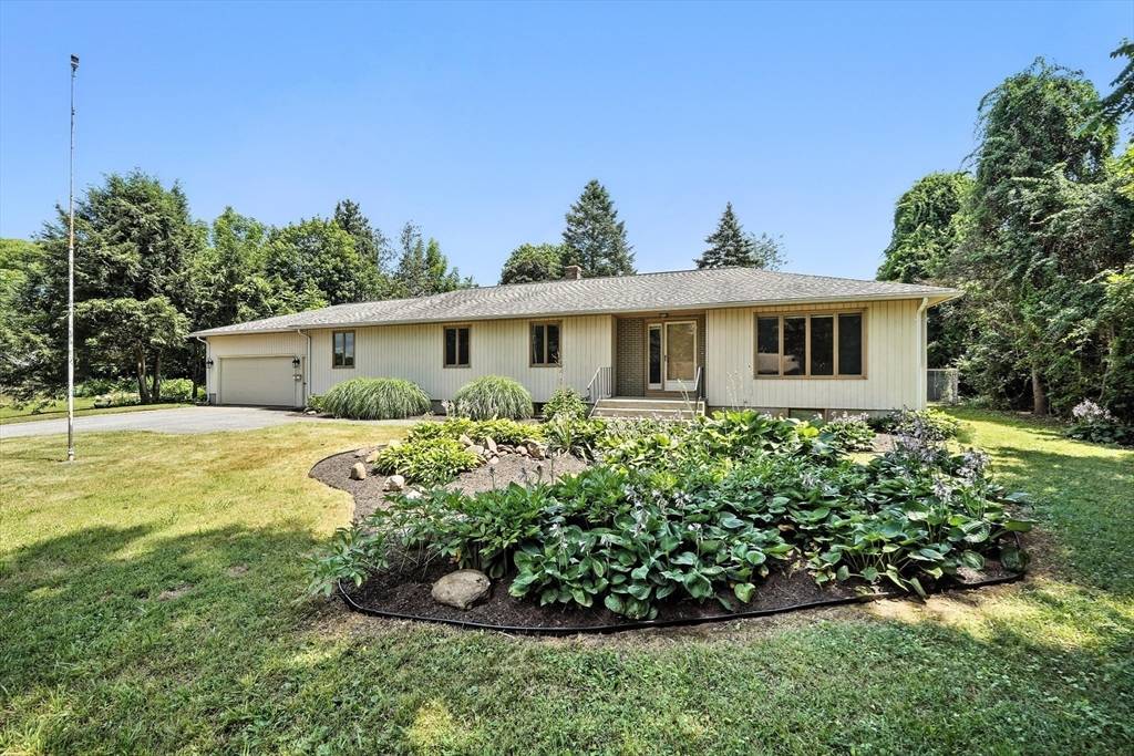 West Springfield, MA 01089,61 Lotus Avenue