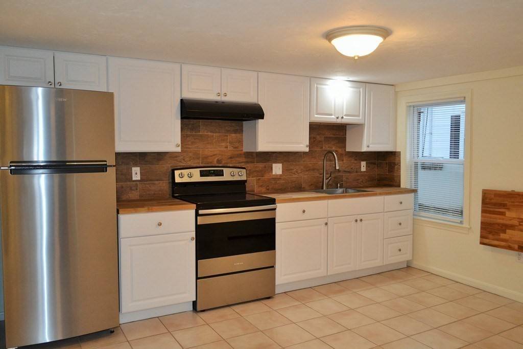 Salem, MA 01970,7 Harris Street #1R