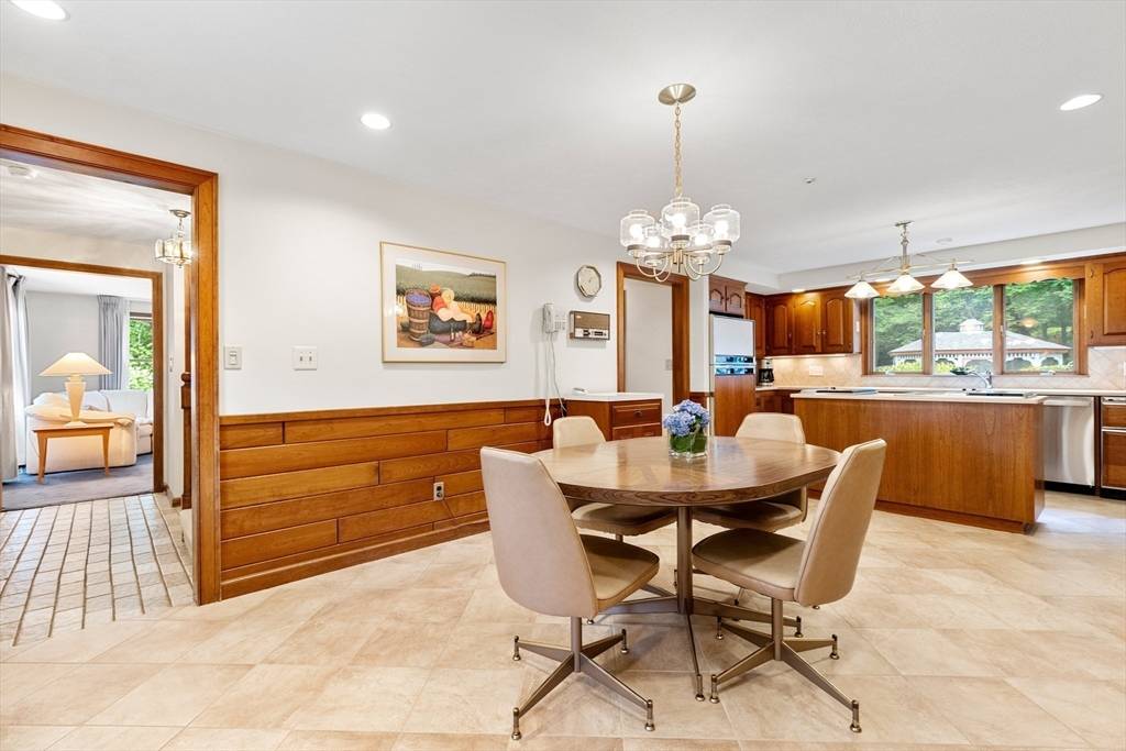 Winchester, MA 01890,6 Highland Ave
