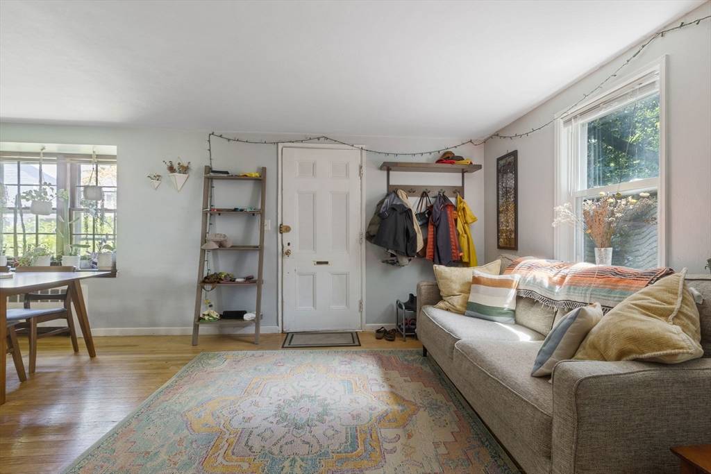 Cambridge, MA 02138,35 Alpine Street #1
