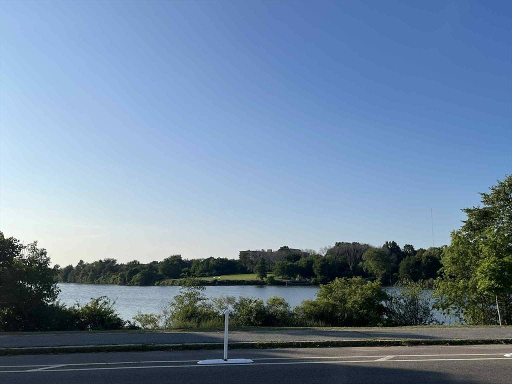 Somerville, MA 02145,105 Shore Drive #1