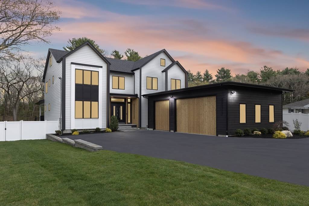 Needham, MA 02492,802 Greendale Ave