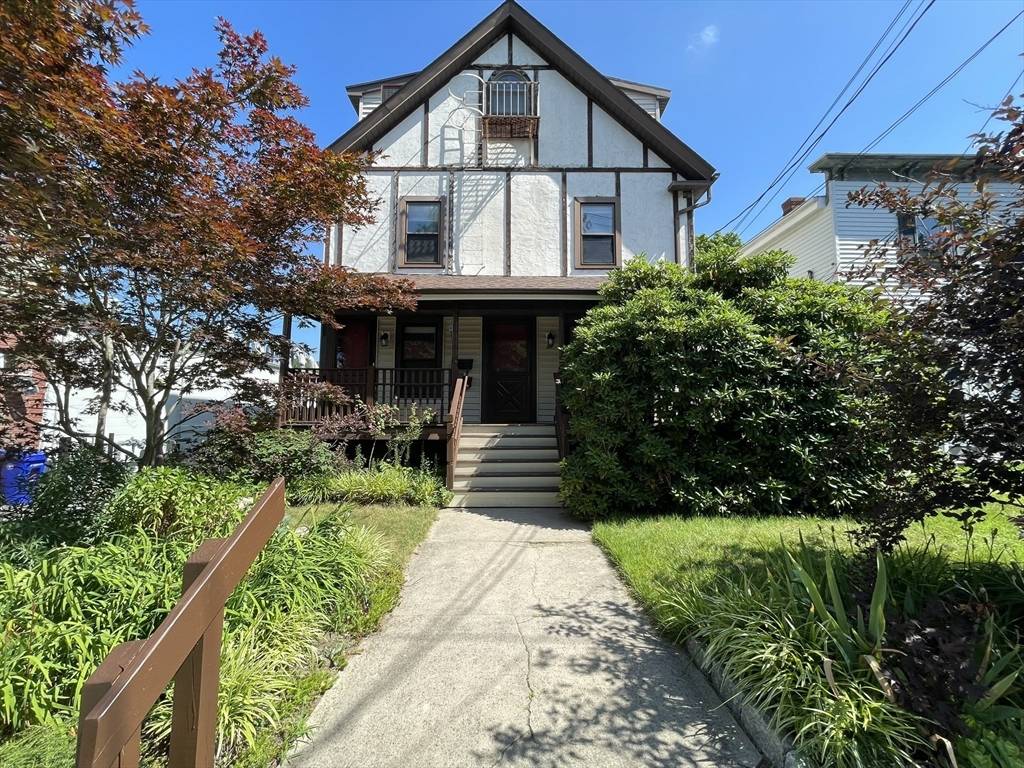 Attleboro, MA 02703,10 Falmouth St
