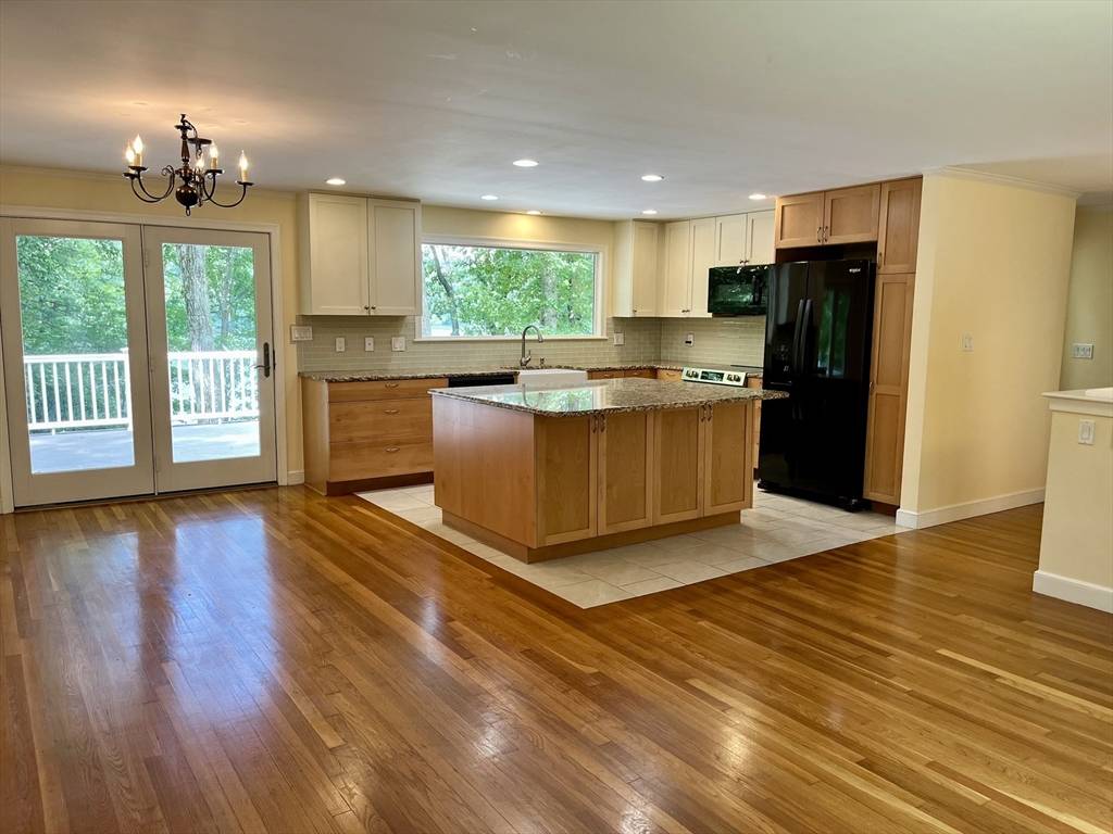 Foxboro, MA 02035,70 Beach St