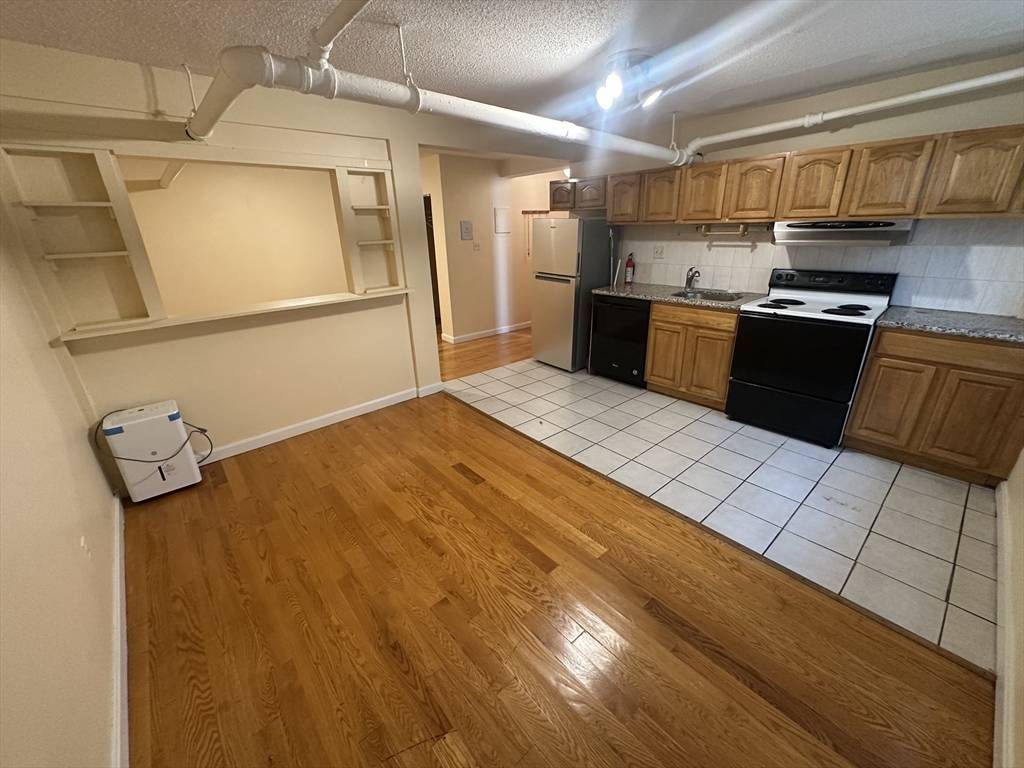 Boston, MA 02135,313 Summit Ave #13