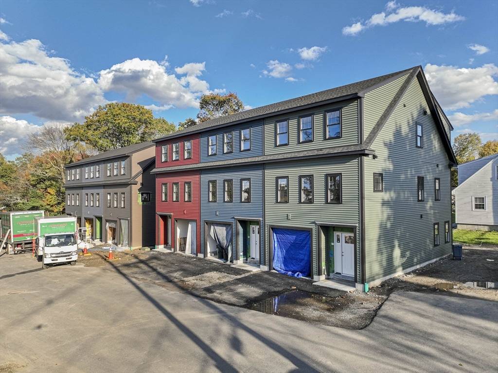 Canton, MA 02021,85 Neponset Street #85