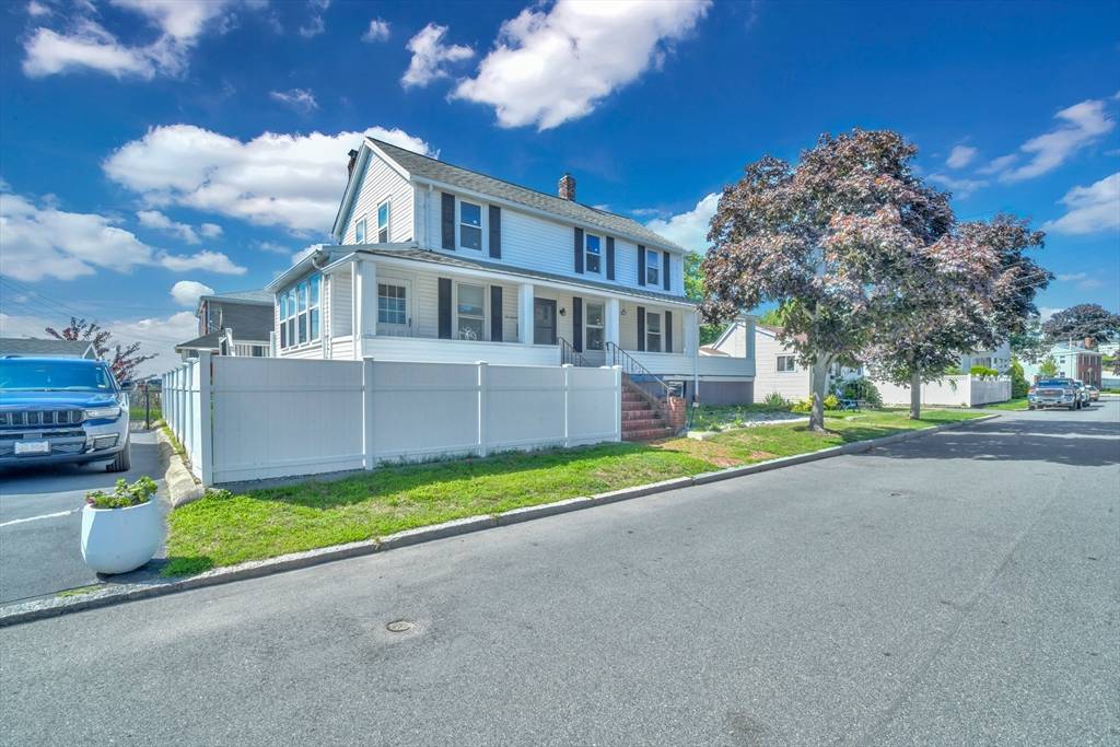 Winthrop, MA 02152,1077-1079 Shirley St