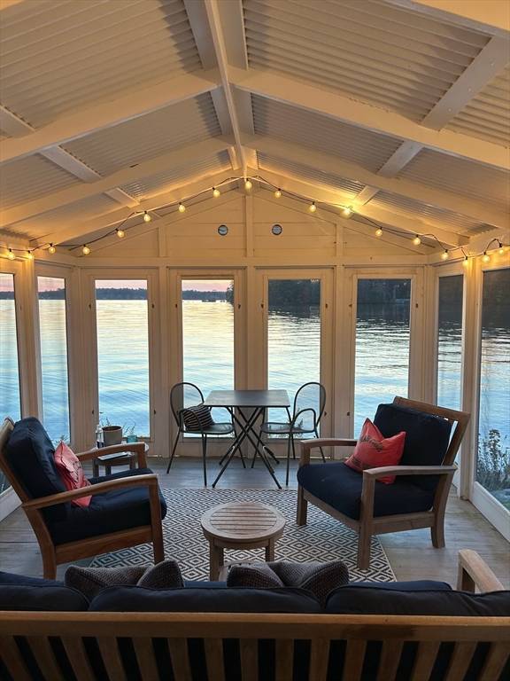 Lakeville, MA 02347,74 Lakeside Ave