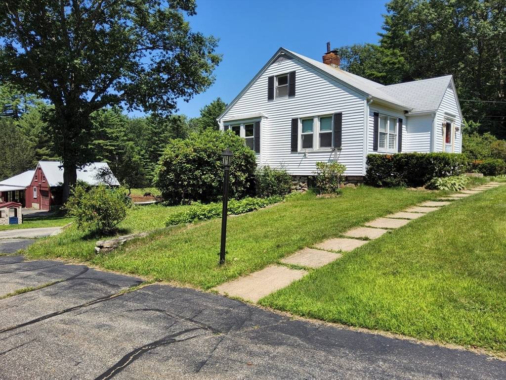 Sturbridge, MA 01566,323 New Boston Rd