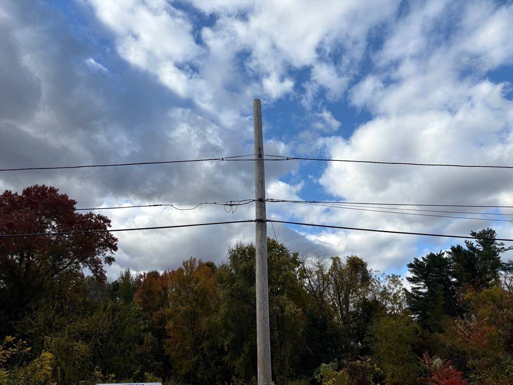 Wilbraham, MA 01095,24 Dumaine St