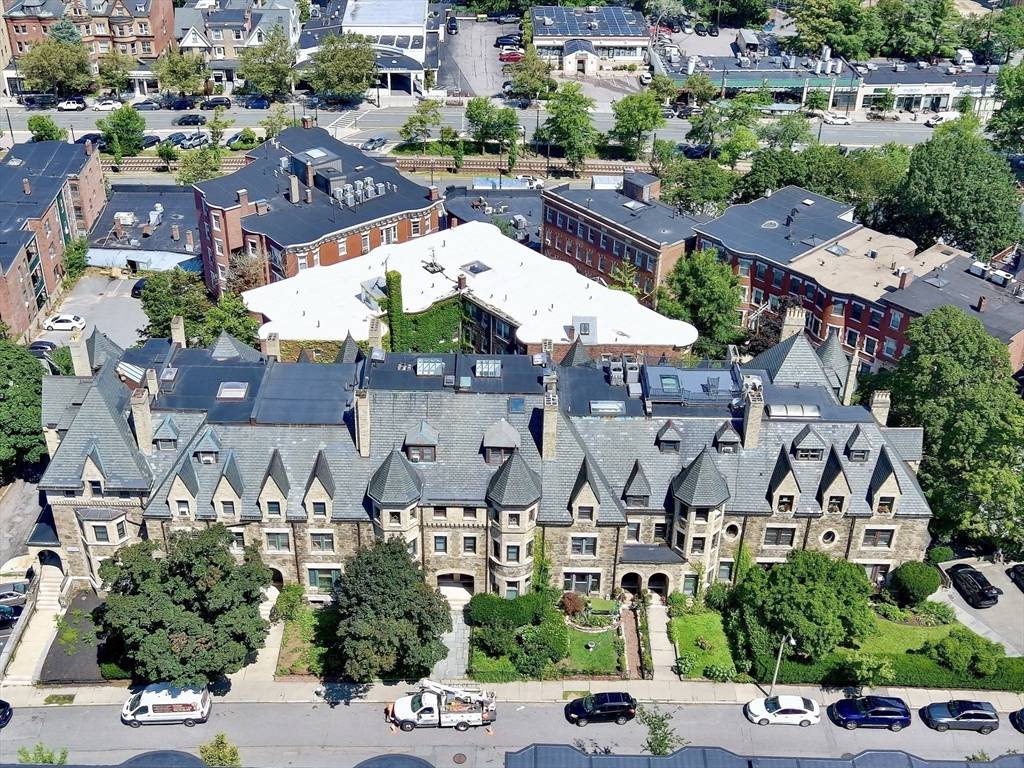 Brookline, MA 02445,15 Garrison Rd #1