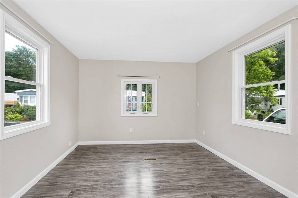 Chelmsford, MA 01824,209 New Yorker Avenue