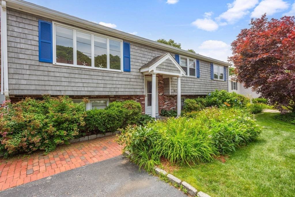 Falmouth, MA 02536,63 Ellsworth Dr