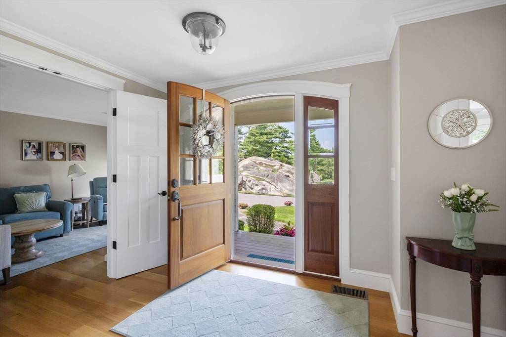Cohasset, MA 02025,25 Mohawk Way