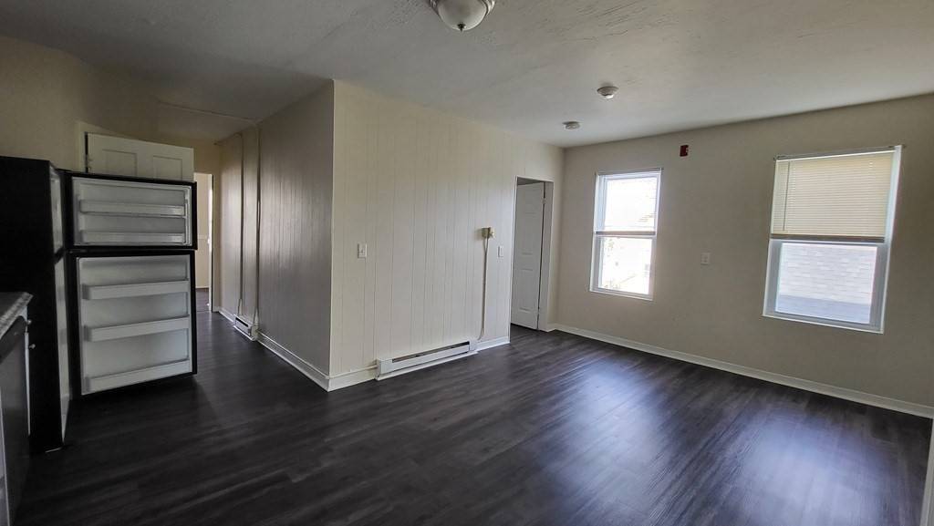 Leominster, MA 01453,145 4th Street #3
