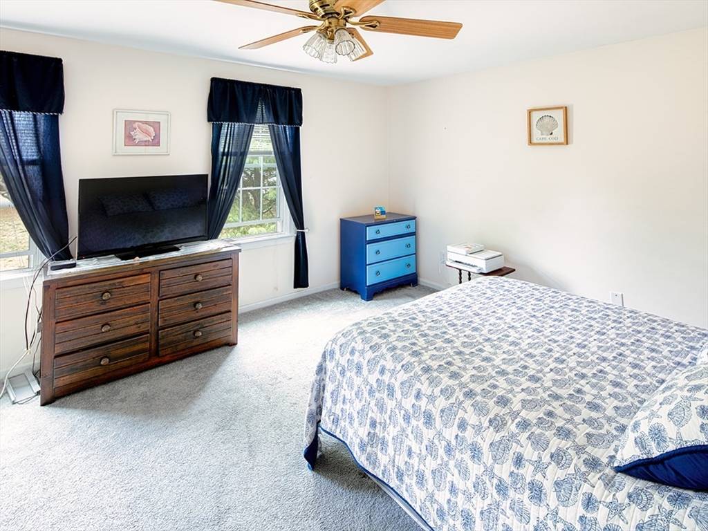 Falmouth, MA 02536,571 Carriage Shop Rd #E