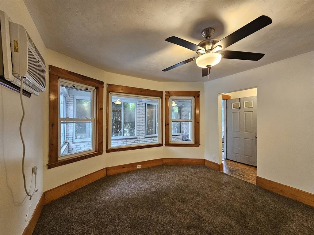Watertown, MA 02472,129 Lexington Street #129