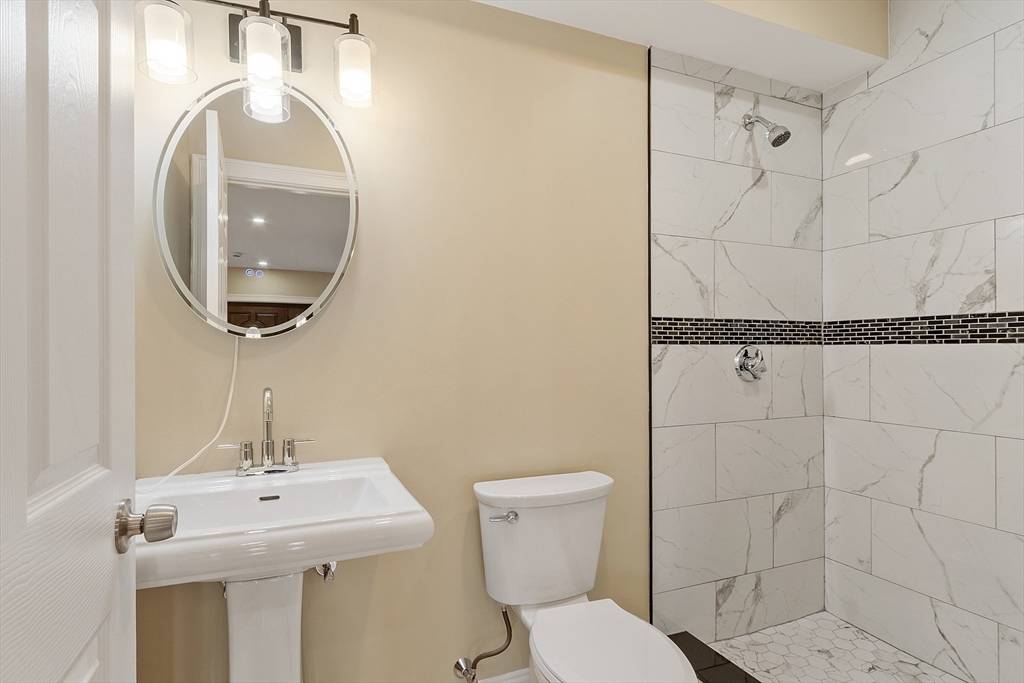 Revere, MA 02151,112 Sigourney Street #2