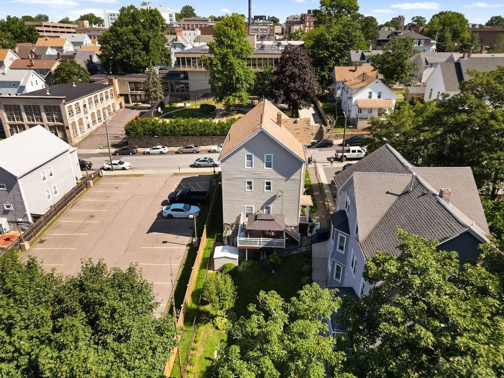 Fall River, MA 02720,709 Maple St