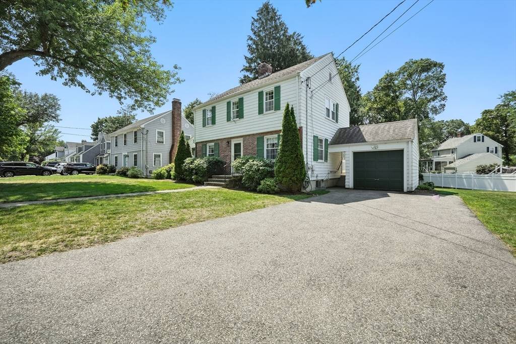 Newton, MA 02465,40 Fairway Drive