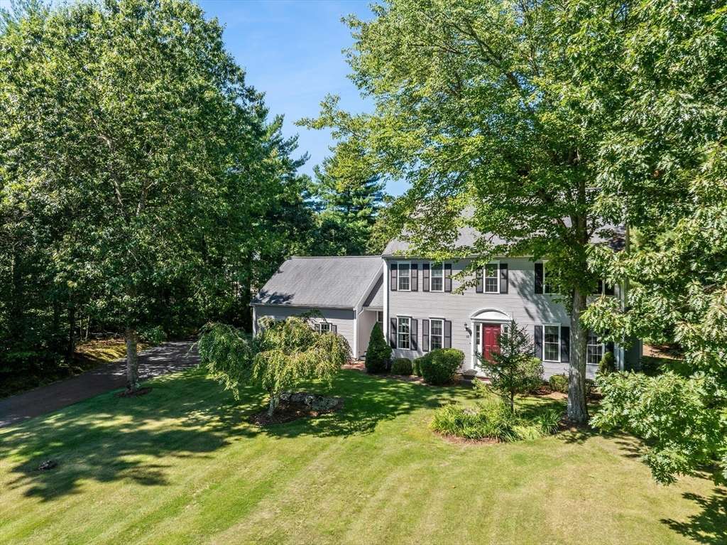Raynham, MA 02767,48 Ridge Rd