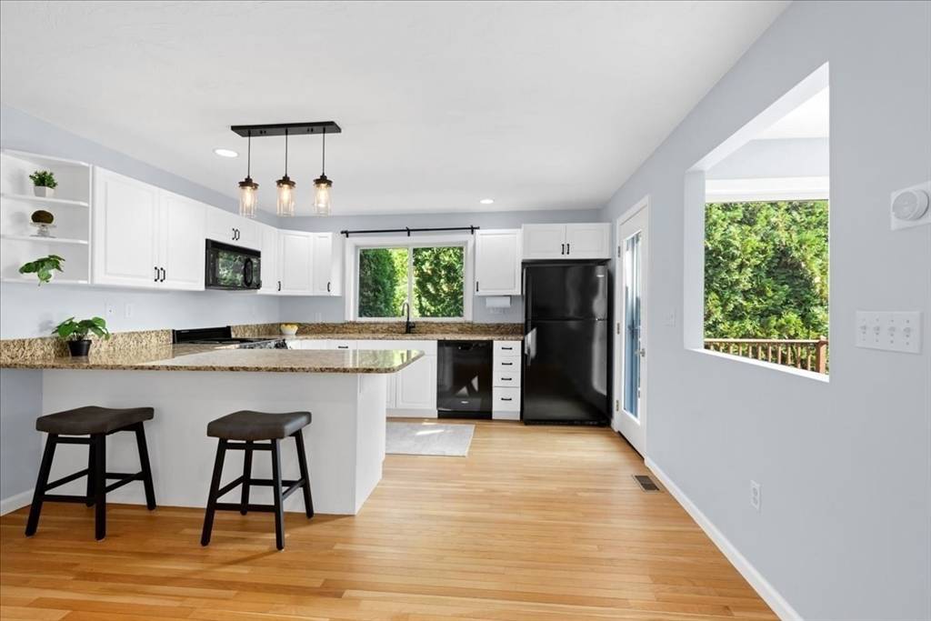 Ashland, MA 01721,343 Captain Eames Cir #38C