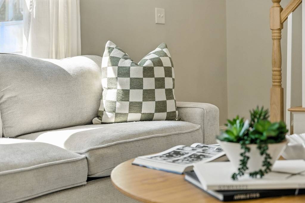 Arlington, MA 02474,83 Sunnyside Ave