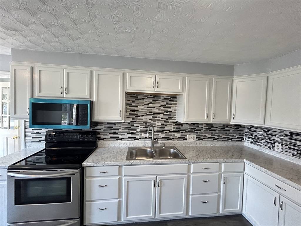 Springfield, MA 01118,96 Chesterfield Ave