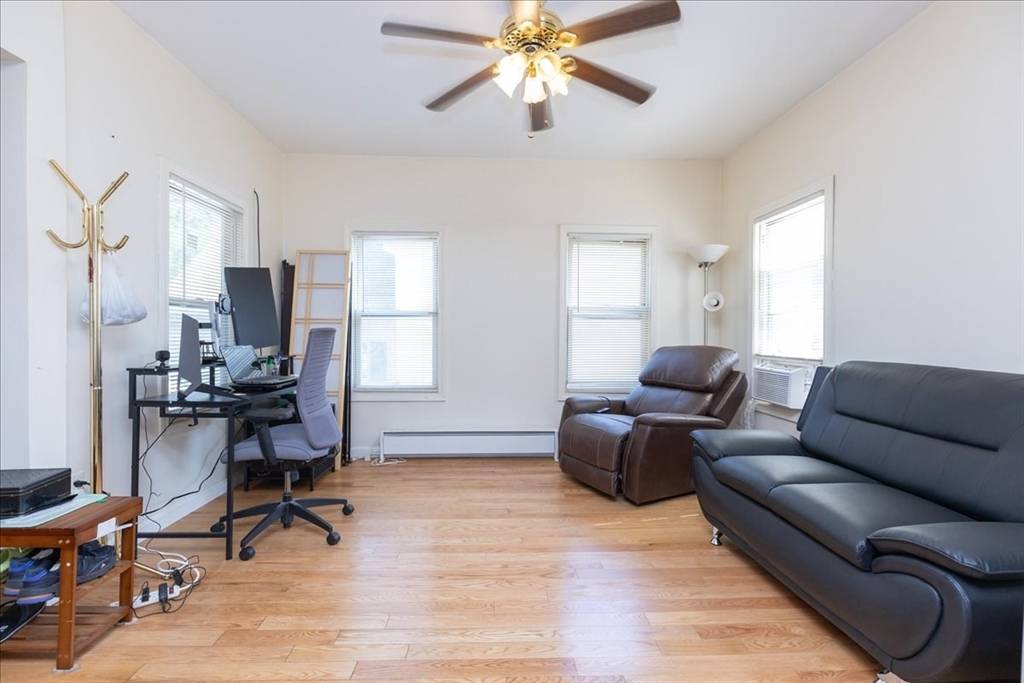 Lowell, MA 01854,49 Tolman Ave