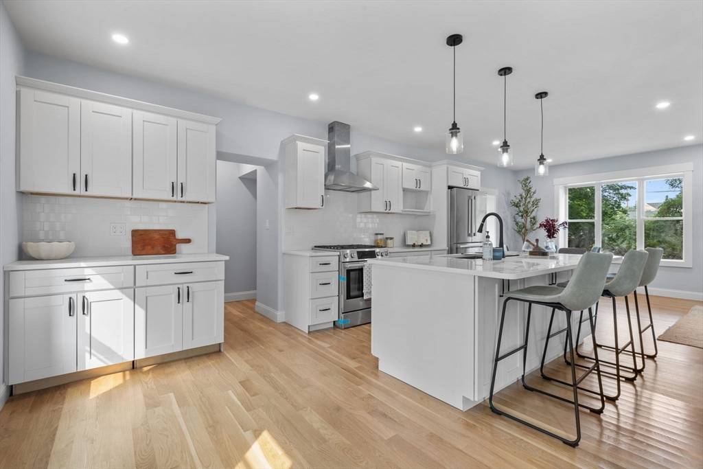 Groveland, MA 01834,3 Marjorie Street